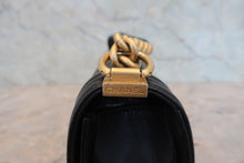将图片加载到图库查看器,CHANEL/香奈儿 Leboy 链条包 荔枝皮 Black/Gold hadware(黑色/金色金属) 肩背包 800080037
