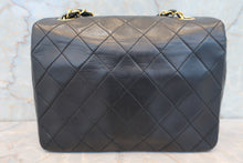 画像をギャラリービューアに読み込む, CHANEL/シャネル ミニマトラッセシングルフラップチェーンショルダーバッグ ラムスキン ブラック/ゴールド金具 ショルダーバッグ 700110124