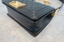 将图片加载到图库查看器,CHANEL/香奈儿 Leboy 链条包 荔枝皮 Black/Gold hadware(黑色/金色金属) 肩背包 800080037