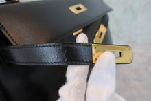 Load image into Gallery viewer, HERMES KELLY 32 Box carf leather Black ○T Engraving Shoulder bag 800090062