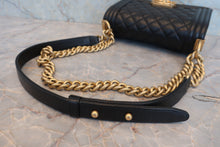 将图片加载到图库查看器,CHANEL/香奈儿 Leboy 链条包 荔枝皮 Black/Gold hadware(黑色/金色金属) 肩背包 800080037