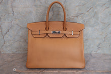 Load image into Gallery viewer, HERMES BIRKIN 35 Ardennes leather Natural □J Engraving Hand bag 700030294