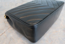 將圖片載入圖庫檢視器 CHANEL/シャネル Vステッチチェーンショルダーバッグ ラムスキン ブラック/ゴールド金具 ショルダーバッグ 700100068