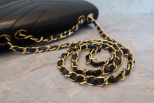 將圖片載入圖庫檢視器 CHANEL/シャネル Vステッチチェーンショルダーバッグ ラムスキン ブラック/ゴールド金具 ショルダーバッグ 700100068