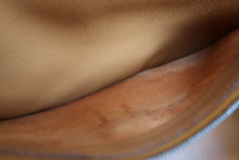 Load image into Gallery viewer, HERMES BIRKIN 35 Ardennes leather Natural □J Engraving Hand bag 700030294