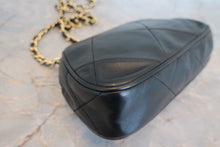 Load image into Gallery viewer, CHANEL CC mark chain shoulder bag Lambskin Black/Gold hadware Shoulder bag 700100086