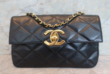 画像をギャラリービューアに読み込む, CHANEL/シャネル デカココチェーンショルダーバッグ ラムスキン ブラック/ゴールド金具 ショルダーバッグ 700060277