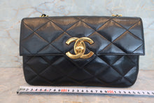 画像をギャラリービューアに読み込む, CHANEL/シャネル デカココチェーンショルダーバッグ ラムスキン ブラック/ゴールド金具 ショルダーバッグ 700060277
