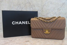 Load image into Gallery viewer, CHANEL  V-Stitch chain shoulder bag Caviar skin Brown/Gold hadware Shoulder bag 700080223