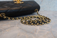 画像をギャラリービューアに読み込む, CHANEL/シャネル デカココチェーンショルダーバッグ ラムスキン ブラック/ゴールド金具 ショルダーバッグ 700060277