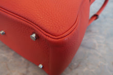 画像をギャラリービューアに読み込む, HERMES/エルメス リンディ30 トリヨンクレマンス カプシーヌ T刻印 ショルダーバッグ 800020070