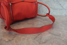 画像をギャラリービューアに読み込む, HERMES/エルメス リンディ30 トリヨンクレマンス カプシーヌ T刻印 ショルダーバッグ 800020070