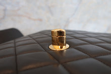 將圖片載入圖庫檢視器 CHANEL/シャネル 中マトラッセシングルフラップチェーンショルダーバッグ ラムスキン ブラック/ゴールド金具 ショルダーバッグ 700100060