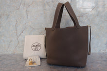 画像をギャラリービューアに読み込む, HERMES/エルメス ピコタンロックMM トリヨンクレマンス エトゥープ Z刻印 ハンドバッグ 700120214