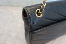 Load image into Gallery viewer, CHANEL Bias stitch chain shoulder bag Lambskin Black/Gold hadware Shoulder bag 800060177