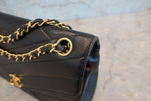 Load image into Gallery viewer, CHANEL Bias stitch chain shoulder bag Lambskin Black/Gold hadware Shoulder bag 800060177