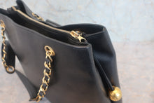 画像をギャラリービューアに読み込む, CHANEL/シャネル ココマークチェーンショルダーバッグ キャビアスキン ブラック/ゴールド金具 ショルダーバッグ 800010182