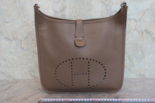 将图片加载到图库查看器,HERMES EVELYNE 3GM Epsom leather Etoupe gray □M刻印 Shoulder bag 800070186