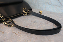 画像をギャラリービューアに読み込む, CHANEL/シャネル ココマークチェーンショルダーバッグ キャビアスキン ブラック/ゴールド金具 ショルダーバッグ 800010182
