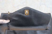 画像をギャラリービューアに読み込む, CHANEL/シャネル ココマークチェーンショルダーバッグ キャビアスキン ブラック/ゴールド金具 ショルダーバッグ 800010182