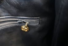 画像をギャラリービューアに読み込む, CHANEL/シャネル ココマークチェーンショルダーバッグ キャビアスキン ブラック/ゴールド金具 ショルダーバッグ 800010182