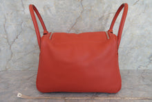 Load image into Gallery viewer, HERMES LINDY 30Verso Clemence leather Sanguine/Rose jaipur T Engraving Shoulder bag 700070087