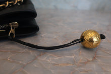 画像をギャラリービューアに読み込む, CHANEL/シャネル ココマークチェーンショルダーバッグ キャビアスキン ブラック/ゴールド金具 ショルダーバッグ 800010182