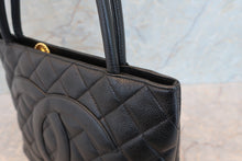 將圖片載入圖庫檢視器 CHANEL/シャネル 復刻トート キャビアスキン ブラック/ゴールド金具 トートバッグ 700090080