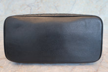 將圖片載入圖庫檢視器 CHANEL/シャネル 復刻トート キャビアスキン ブラック/ゴールド金具 トートバッグ 700090080