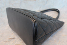 將圖片載入圖庫檢視器 CHANEL/シャネル 復刻トート キャビアスキン ブラック/ゴールド金具 トートバッグ 700090080