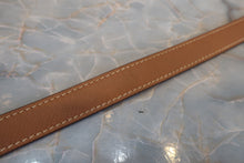 Load image into Gallery viewer, HERMES KELLY 32 Graine Couchevel leather Natural 〇Y Engraving Shoulder bag 700090013