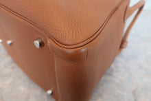 画像をギャラリービューアに読み込む, HERMES/エルメス リンディ34 トリヨンクレマンス ゴールド □R刻印 ショルダーバッグ 800030076