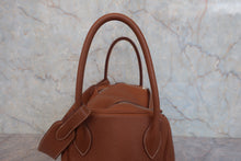 画像をギャラリービューアに読み込む, HERMES/エルメス リンディ34 トリヨンクレマンス ゴールド □R刻印 ショルダーバッグ 800030076