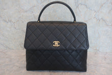 画像をギャラリービューアに読み込む, CHANEL/シャネル マトラッセ台形ハンドバッグ キャビアスキン ブラック/ゴールド金具 ハンドバッグ 800020013