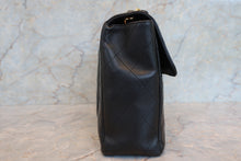 將圖片載入圖庫檢視器 CHANEL/シャネル 中マトラッセシングルフラップチェーンショルダーバッグ ラムスキン ブラック/ゴールド金具 ショルダーバッグ 700100065