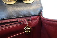 將圖片載入圖庫檢視器 CHANEL/シャネル 中マトラッセシングルフラップチェーンショルダーバッグ ラムスキン ブラック/ゴールド金具 ショルダーバッグ 700100065