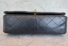 Load image into Gallery viewer, CHANEL Matelasse Full flap chain shoulder bag Lambskin Black/Gold hadware Shoulder bag 800060111