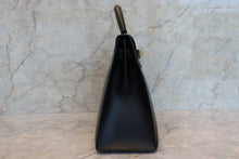 Load image into Gallery viewer, HERMES KELLY 32 Box carf leather Black 〇U Engraving Hand bag 700100066