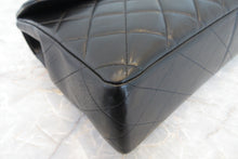 Load image into Gallery viewer, CHANEL Medium Matelasse single flap chain shoulder bag Lambskin Black/Gold hadware Shoulder bag 700080036