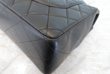 Load image into Gallery viewer, CHANEL Medium Matelasse single flap chain shoulder bag Lambskin Black/Gold hadware Shoulder bag 700080036