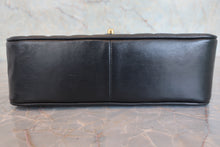 将图片加载到图库查看器,CHANEL/香奈儿 coco小姐 V线 链条包 羊皮 Black/Gold hadware(黑色/金色金属) 肩背包 800080007
