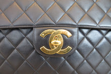 Load image into Gallery viewer, CHANEL Medium Matelasse single flap chain shoulder bag Lambskin Black/Gold hadware Shoulder bag 700080036
