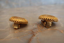 Load image into Gallery viewer, CHANEL CC mark earring Gold plate Gold Earring 500070085