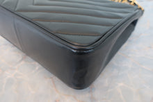 将图片加载到图库查看器,CHANEL/香奈儿 coco小姐 V线 链条包 羊皮 Black/Gold hadware(黑色/金色金属) 肩背包 800080007