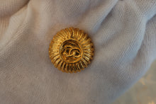 Load image into Gallery viewer, CHANEL CC mark earring Gold plate Gold Earring 500070085