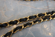 将图片加载到图库查看器,CHANEL/香奈儿 coco小姐 V线 链条包 羊皮 Black/Gold hadware(黑色/金色金属) 肩背包 800080007