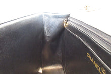 Load image into Gallery viewer, CHANEL Medium Matelasse single flap chain shoulder bag Lambskin Black/Gold hadware Shoulder bag 700080036