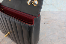 将图片加载到图库查看器,CHANEL/香奈儿 coco小姐 V线 链条包 羊皮 Black/Gold hadware(黑色/金色金属) 肩背包 800080007