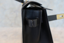 Load image into Gallery viewer, HERMES KELLY 32 Box carf leather Black 〇U Engraving Hand bag 700100066