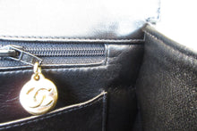 Load image into Gallery viewer, CHANEL Medium Matelasse single flap chain shoulder bag Lambskin Black/Gold hadware Shoulder bag 700080036